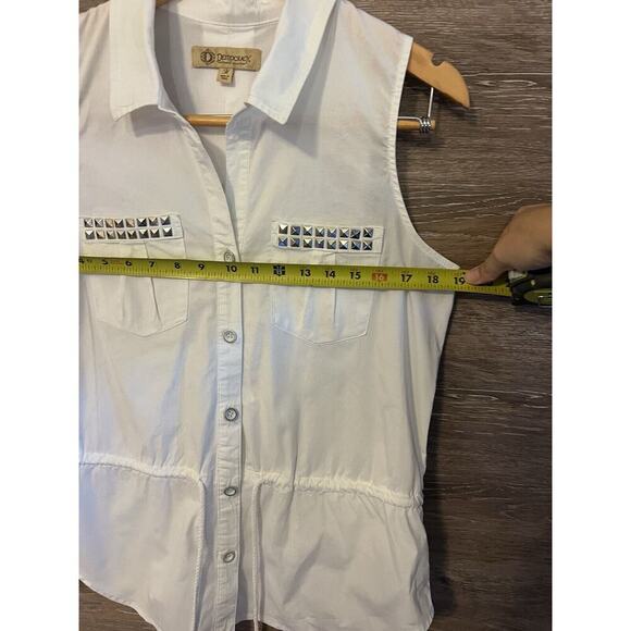 Democracy White Sleeveless Top Poplin Studded Sz medium Layering Fitted Waist - Picture 7 of 9